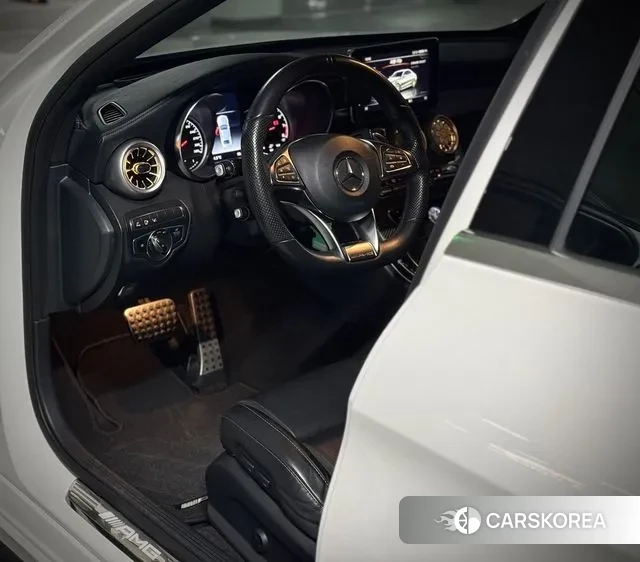 Mercedes-Benz C-Class W205 2018 Белый из Кореи, фото 2