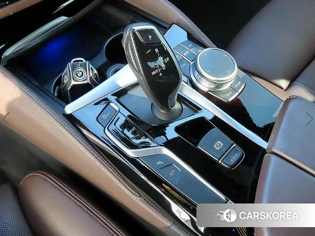 BMW 5 Series (G30) 2019 Белый из Кореи, фото 2