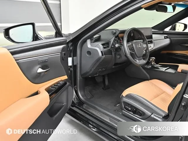 Lexus ES300h 7th generation 2023 Черный из Кореи, фото 2