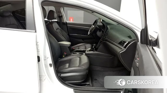 Hyundai Avante AD 2018 Белый из Кореи, фото 2