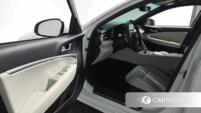 Genesis The New G70 2023 Белый из Кореи, фото 2