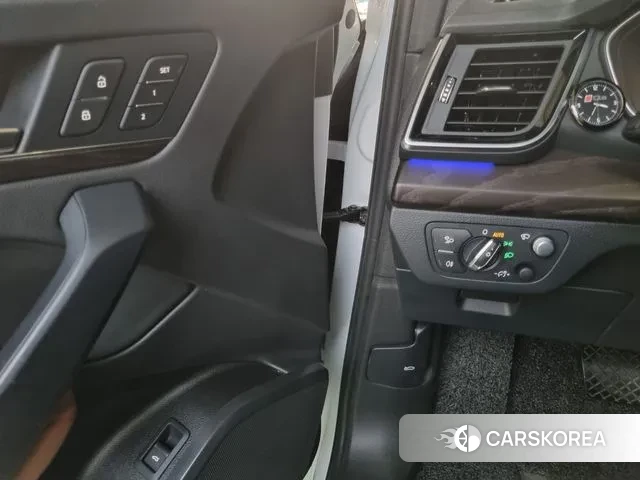 Audi Q5 (FY) 2022 Белый из Кореи, фото 2