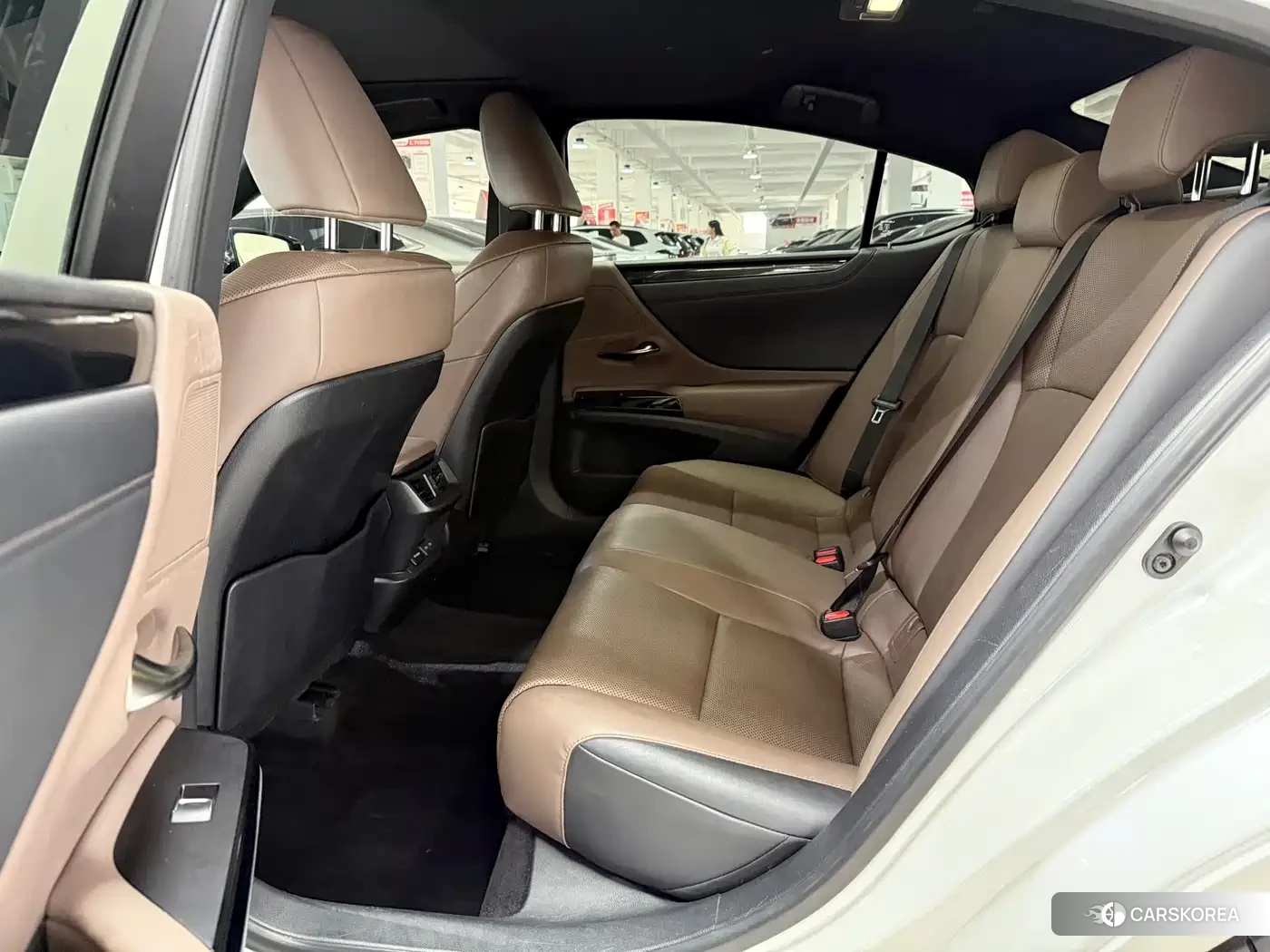 Lexus ES 2022 Белый из Китая, фото 2