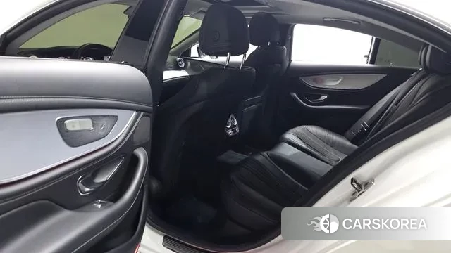 Mercedes-Benz CLS-Class C257 2019 Белый из Кореи, фото 2