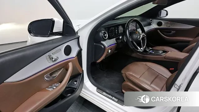 Mercedes-Benz E-Class W213 2020 Белый из Кореи, фото 2