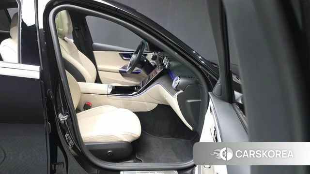 Mercedes-Benz C-Class W206 2023 Черный из Кореи, фото 2