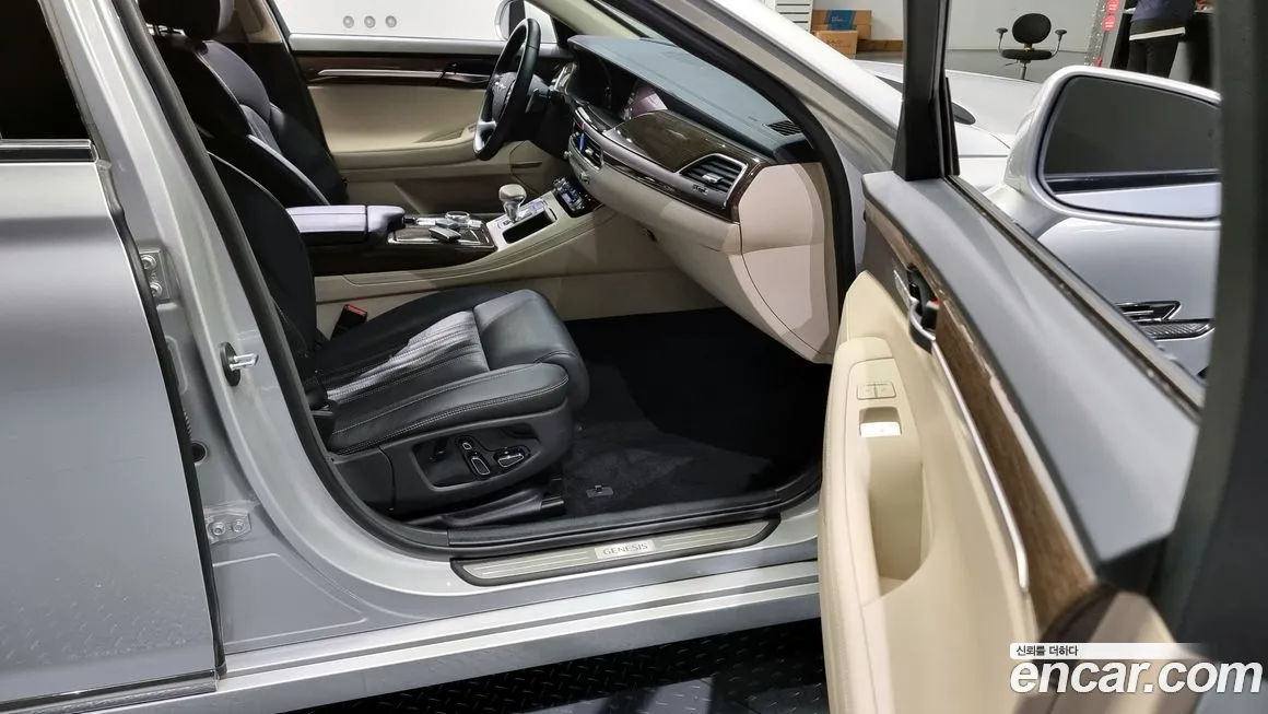 Genesis G90 2019 Серебристо-серый из Кореи, фото 2