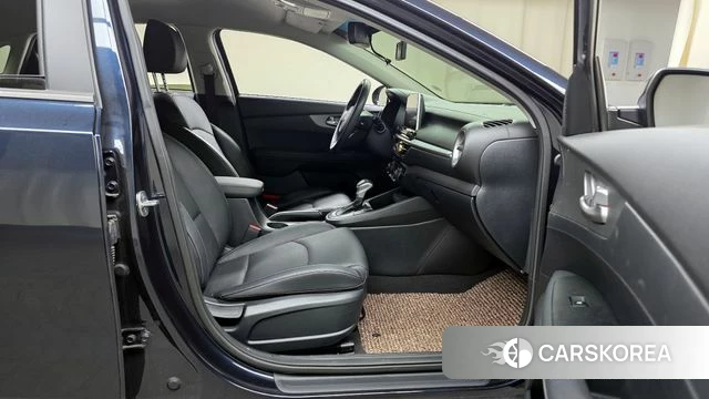 Kia Come New K3 2021 Серый из Кореи, фото 2