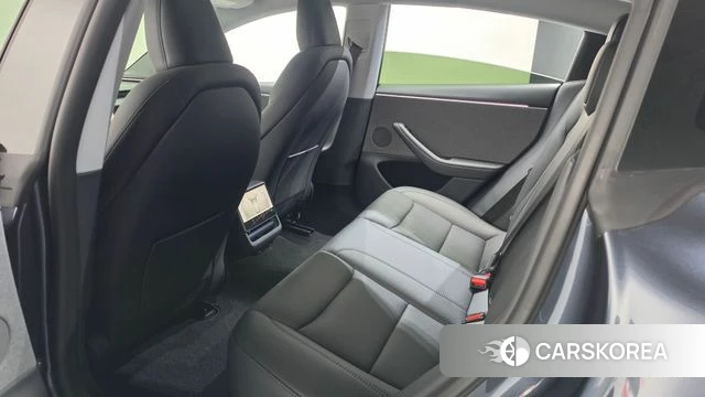 Tesla Model 3 2025 Серый из Кореи, фото 2