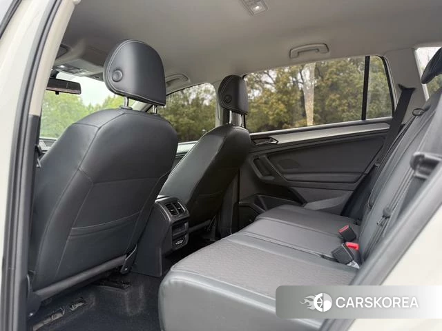Volkswagen Tiguan L 2021 Белый из Китая, фото 2