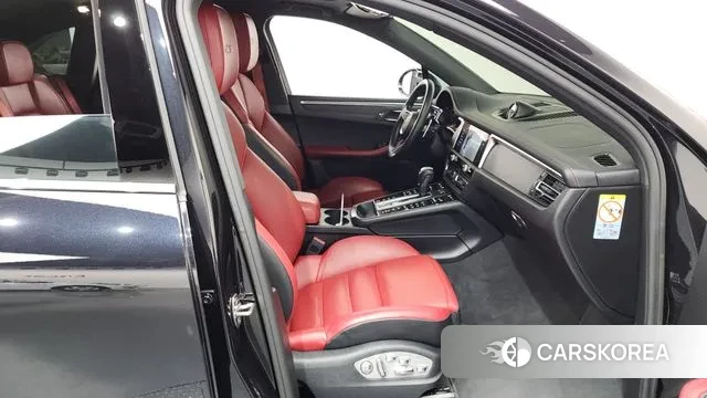 Porsche Macan 2022 Черный из Кореи, фото 2