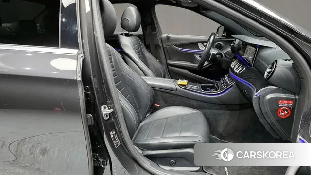 Mercedes-Benz E-Class W213 2020 Серый из Кореи, фото 2