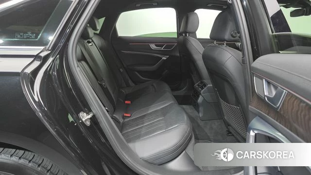 Audi A6 (C8) 2020 Черный из Кореи, фото 2