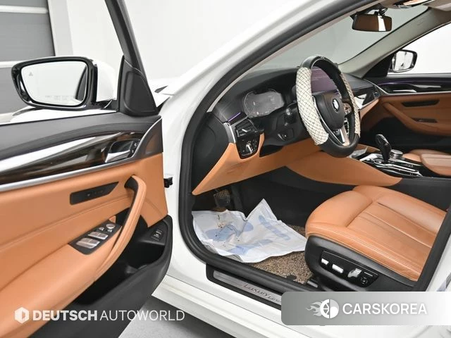 BMW 5 Series (G30) 2021 Белый из Кореи, фото 2