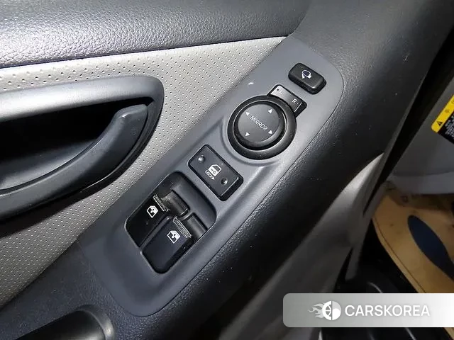 Hyundai The New Grand Starex 2018 Серебряный из Кореи, фото 2