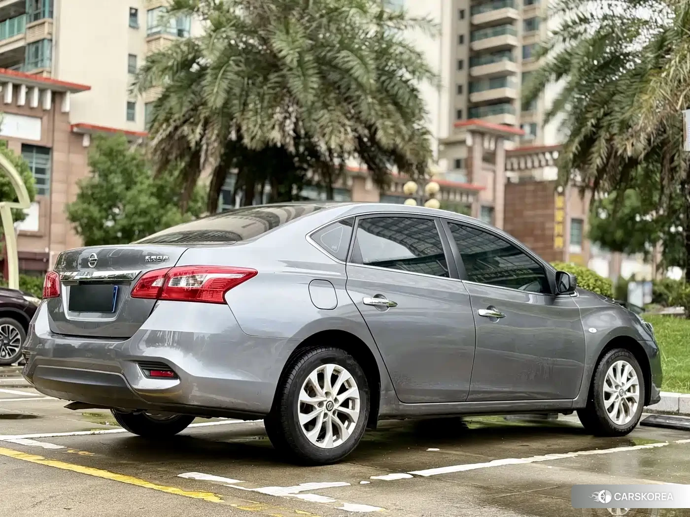 Nissan Sylphy 2023 Silver/gray из Китая, фото 2