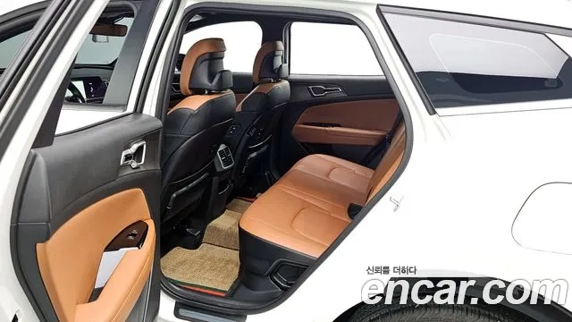 Kia Sportage 5th Generation Hybrid 2023 Белый из Кореи, фото 2