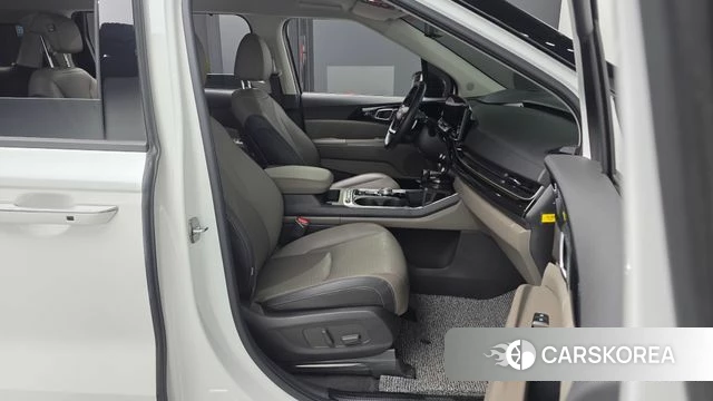 Kia The New Carnival 4th Generation 2025 Белый из Кореи, фото 2