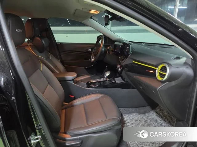 Chevrolet (GM Daewoo) Trax Crossover 2024 Черный из Кореи, фото 2