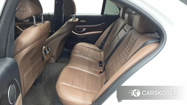 Mercedes-Benz E-Class W213 2019 Белый из Кореи, фото 2