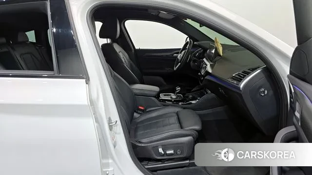 BMW X4 (G02) 2023 Белый из Кореи, фото 2