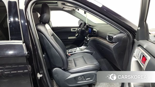 Ford Explorer 6th Generation 2020 Черный из Кореи, фото 2