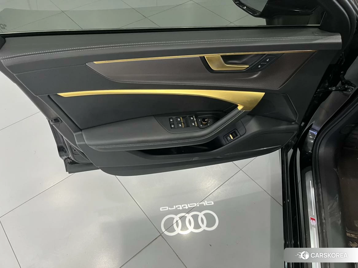 Audi A6L 2020 Черный из Китая, фото 2