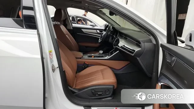 Audi A6 (C8) 2021 Белый из Кореи, фото 2