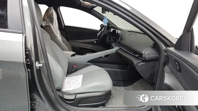 Hyundai The New Avante (CN7) 2023 Серый из Кореи, фото 2