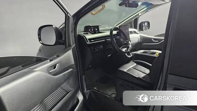 Hyundai Staria 2023 Серый из Кореи, фото 2