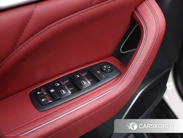Maserati Levante 2024 Белый из Китая, фото 2