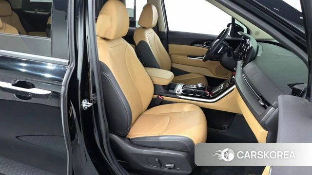 Kia Carnival 4th generation 2023 Черный из Кореи, фото 2