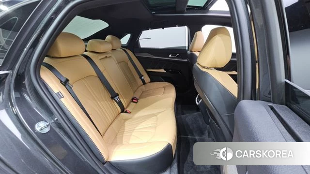Kia K5 3rd generation 2023 Серый из Кореи, фото 2