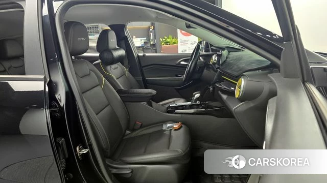Chevrolet (GM Daewoo) Trax Crossover 2023 Черный из Кореи, фото 2