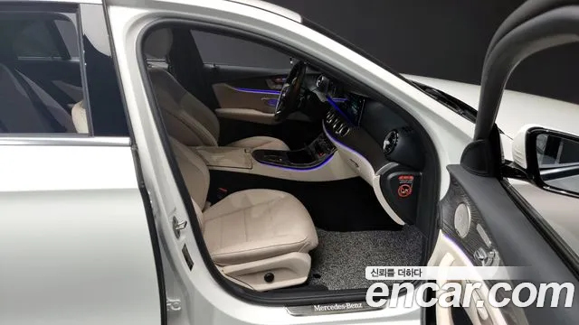 Mercedes-Benz E-Class W213 2023 Белый из Кореи, фото 2