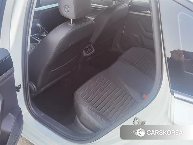 Volkswagen Lavida 2023 Белый из Китая, фото 2