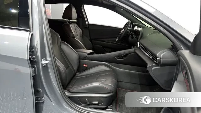 Hyundai The New Avante (CN7) 2024 Серый из Кореи, фото 2