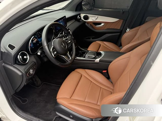 Mercedes-Benz GLC Coupe 2023 Белый из Китая, фото 2