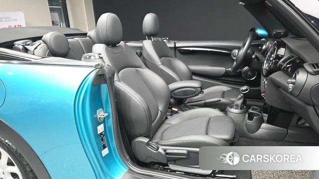 Mini Cooper Convertible 2019 Небесно-голубой из Кореи, фото 2