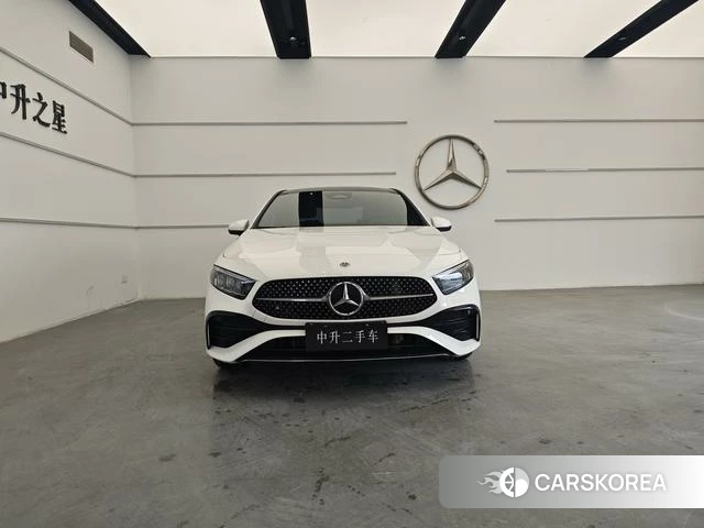 Mercedes-Benz Class A 2024 Белый из Китая, фото 2
