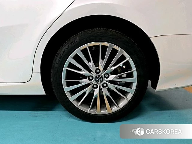 Toyota Camry 2018 Белый из Китая, фото 2