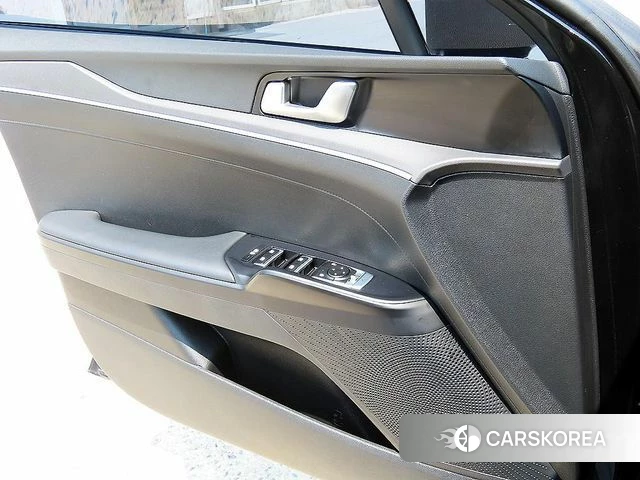 Kia K5 3rd generation 2023 Черный из Кореи, фото 2