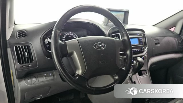 Hyundai The New Grand Starex 2018 Белый из Кореи, фото 2