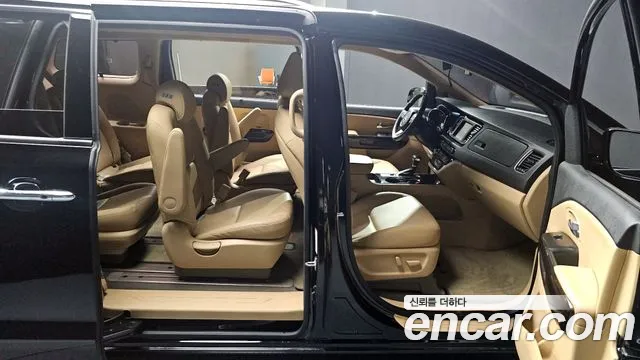 Kia The New Carnival 2019 Черный из Кореи, фото 2