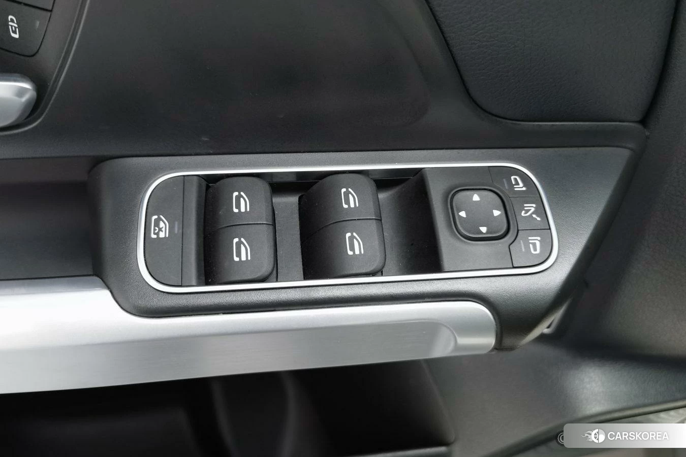 Mercedes-Benz GLB 2022 Белый из Китая, фото 2