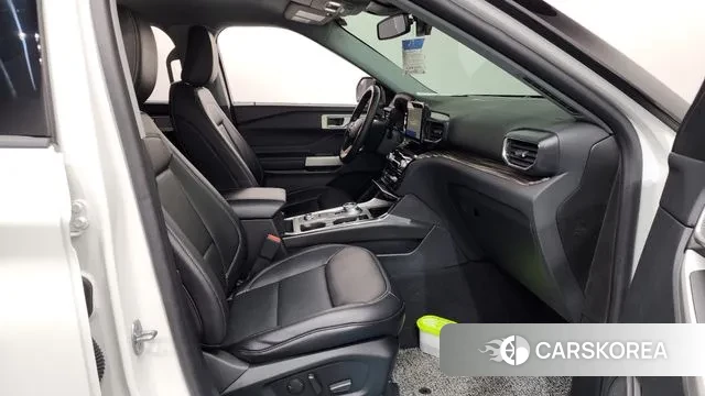 Ford Explorer 6th Generation 2021 Белый из Кореи, фото 2