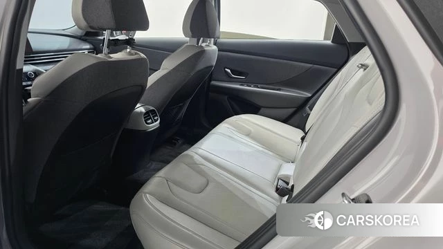 Hyundai Avante (CN7) 2020 Серебристо-серый из Кореи, фото 2