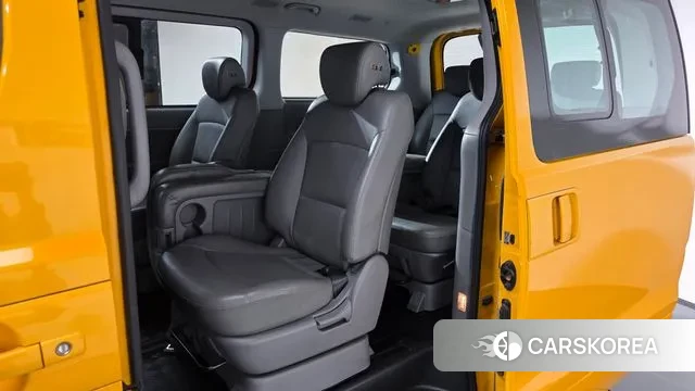 Hyundai The New Grand Starex 2018 Желтый из Кореи, фото 2