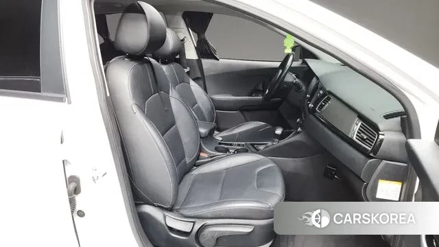 Kia Niro 2018 Белый из Кореи, фото 2