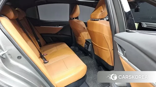 Toyota Camry (XV80) 2025 Серый из Кореи, фото 2